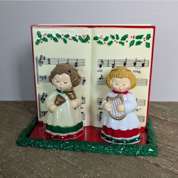 Vintage Salt and pepper shakers Christmas napkin holder plastic 80s set holiday - Picture 1 of 7